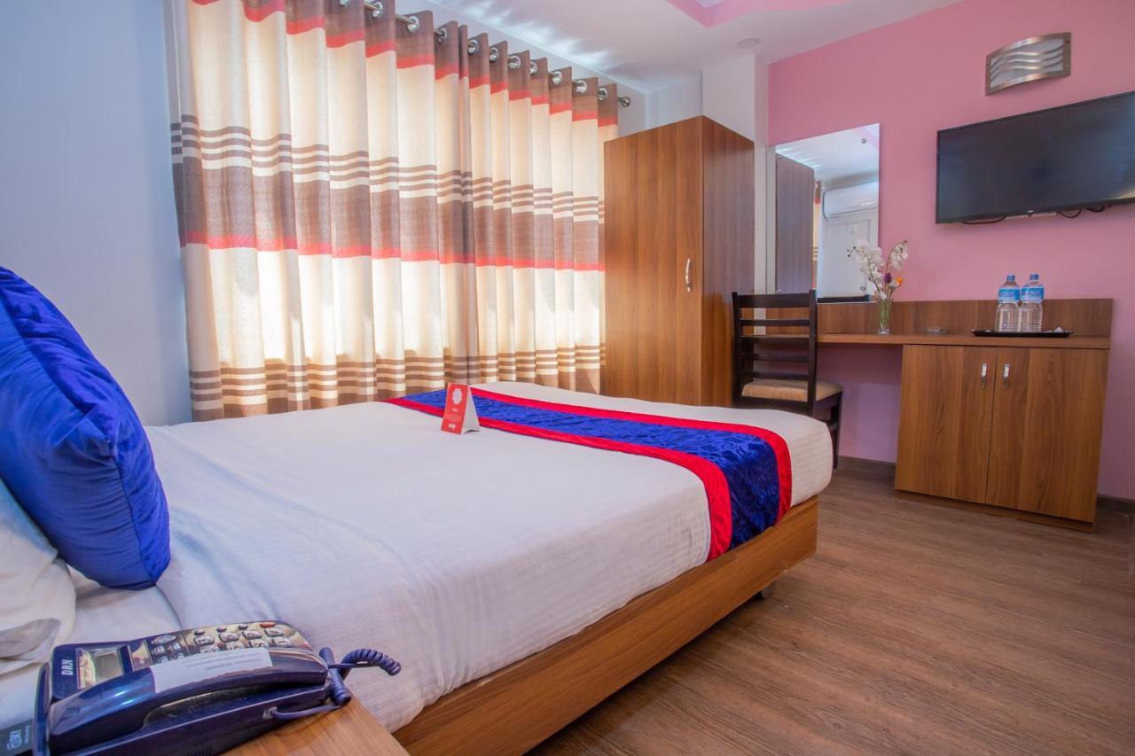 Oyo 136 Hotel Om Plaza Kathmandu Exterior photo
